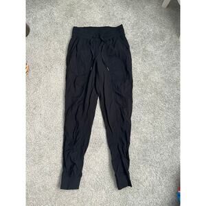 EUC! Lululemon Mid Rise Dance Studio Jogger Size 4 in Black *Unlined
